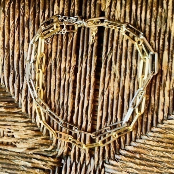 ✨💛 Chunky Gold High Shine Chainlink Necklace ✨NWOT✨ - Picture 7 of 10